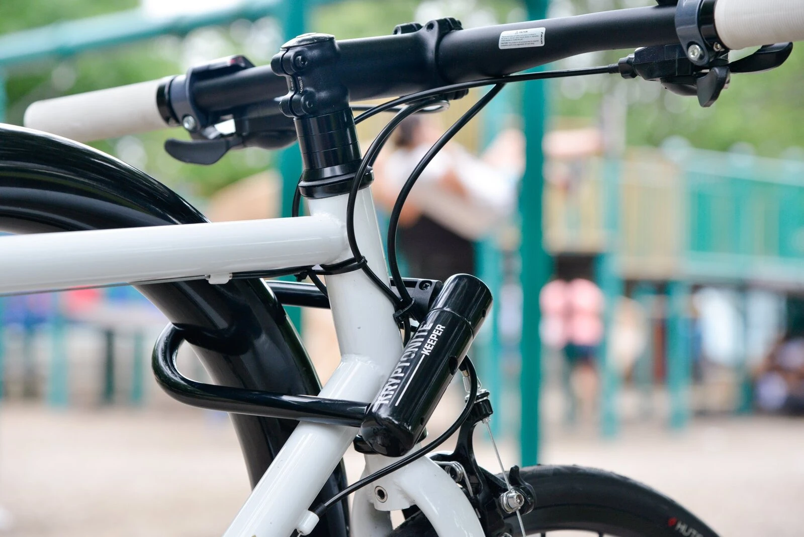 Kryptonite NEW-U KEEPER STANDARD 4X8" Black - With Bracket 6 Kryptonite NEW-U KEEPER STANDARD 4X8" Black - With Bracket - Image 6